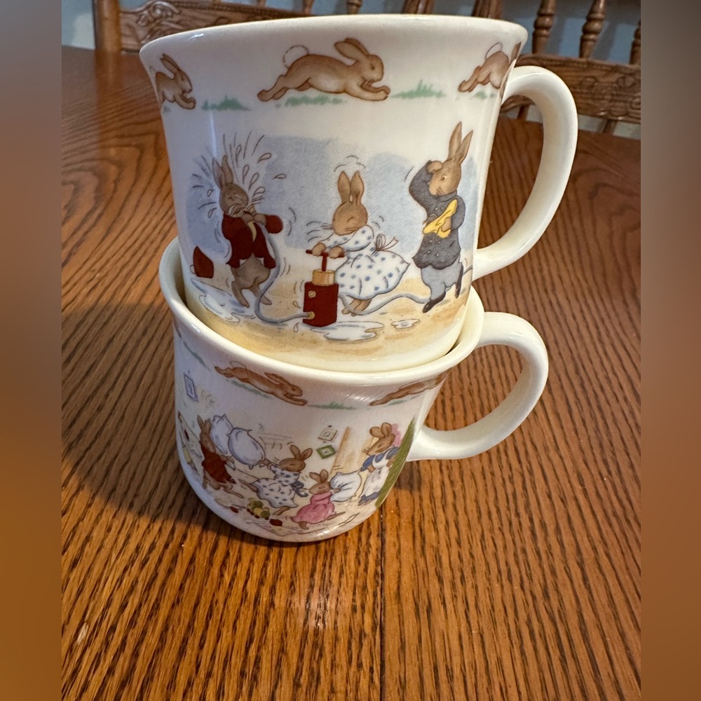 3 Royal Albert mugs - Picture 2 of 16